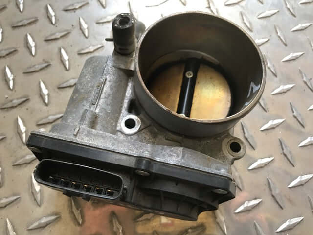 Used OEM 2003-2006 Mitsubishi Montero 3.8L Fuel Injection Throttle Body Assembly OEM