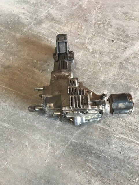 Used OEM 2003-2006 Toyota Matrix Pontiac Vibe All Wheel Drive Transfer Case Assembly OEM