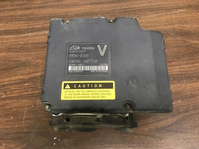 Used OEM 2001-2002 Toyota Sequoia ABS Anti-Lock Brake Pump Actuator OEM