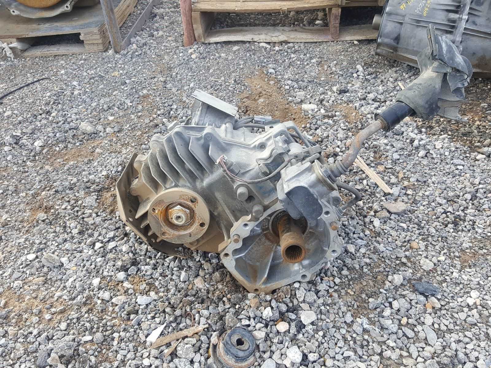 Used OEM 1998-2002 Honda Passport Isuzu Rodeo Amigo Transfer Case 3.2L 4x4 OEM