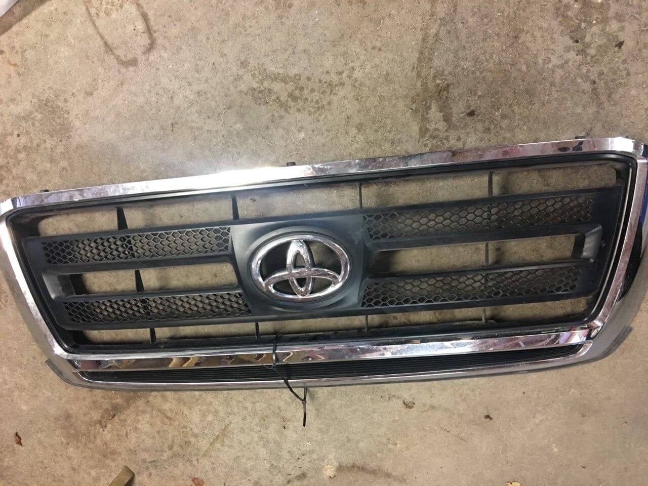 Used OEM 2009-2013 Toyota Tundra SR5 Upper Grille Chrome Black OEM
