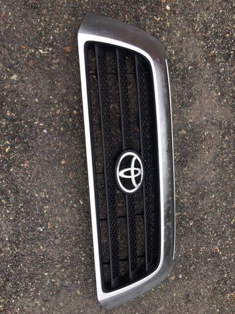 Used OEM 2007-2008 Toyota Tundra Upper Front Chrome Grille OEM