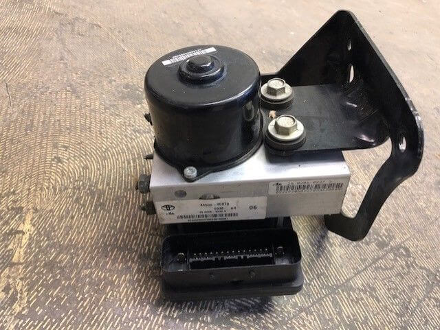 Used OEM 2003-2004 Toyota Sequoia Anti-Lock Brake Pump ABS Actuator OEM