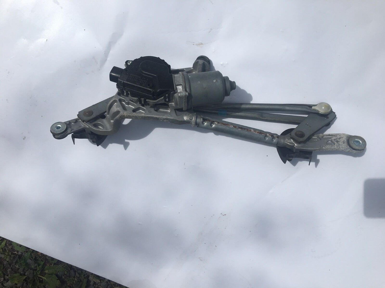 Used OEM 2012-2015 Toyota Prius C Windshield Wiper Motor and Linkage Assembly OEM
