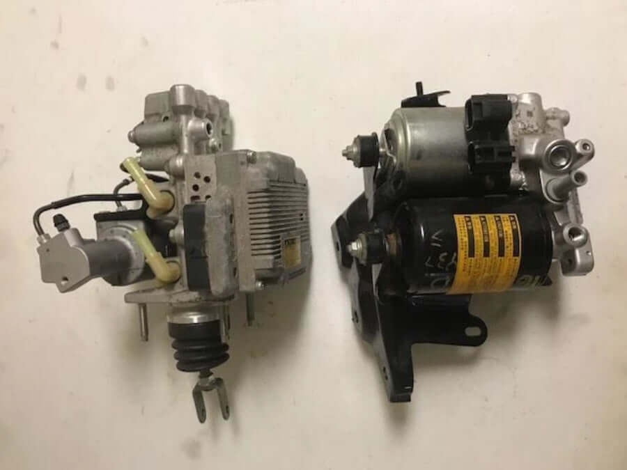 Used OEM 2010-2015 Toyota Prius ABS Brake Pump Actuator Control Module OEM