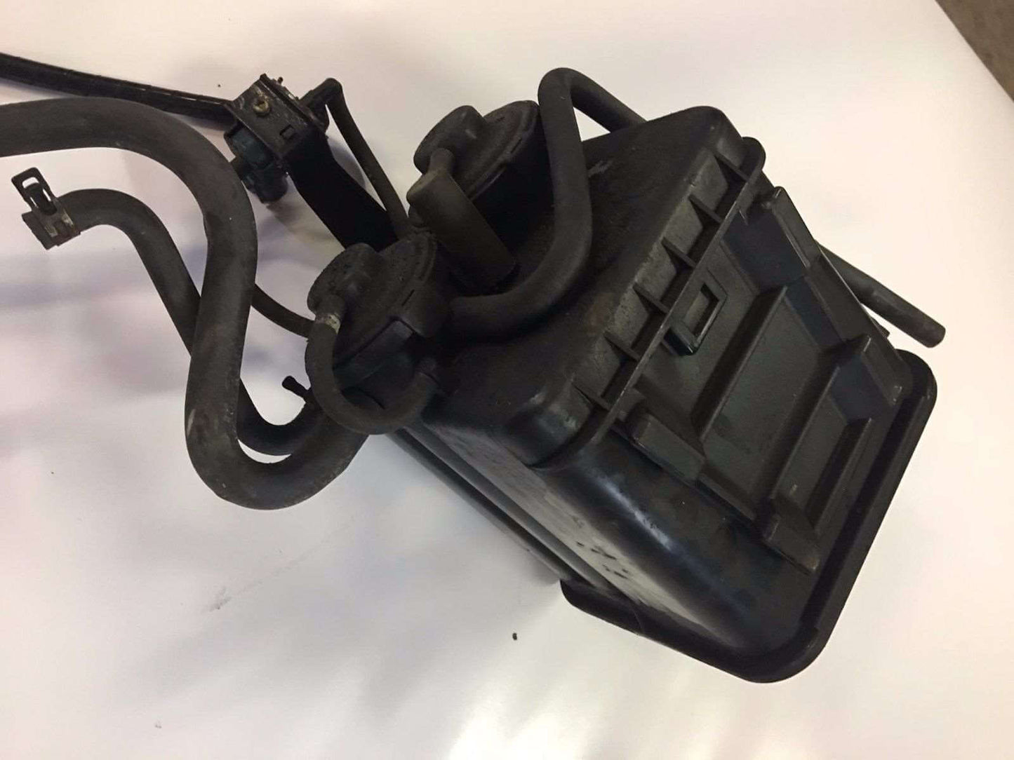 Used OEM 1996-2000 Toyota RAV4 Vapor Charcoal Canister 2.0L OEM